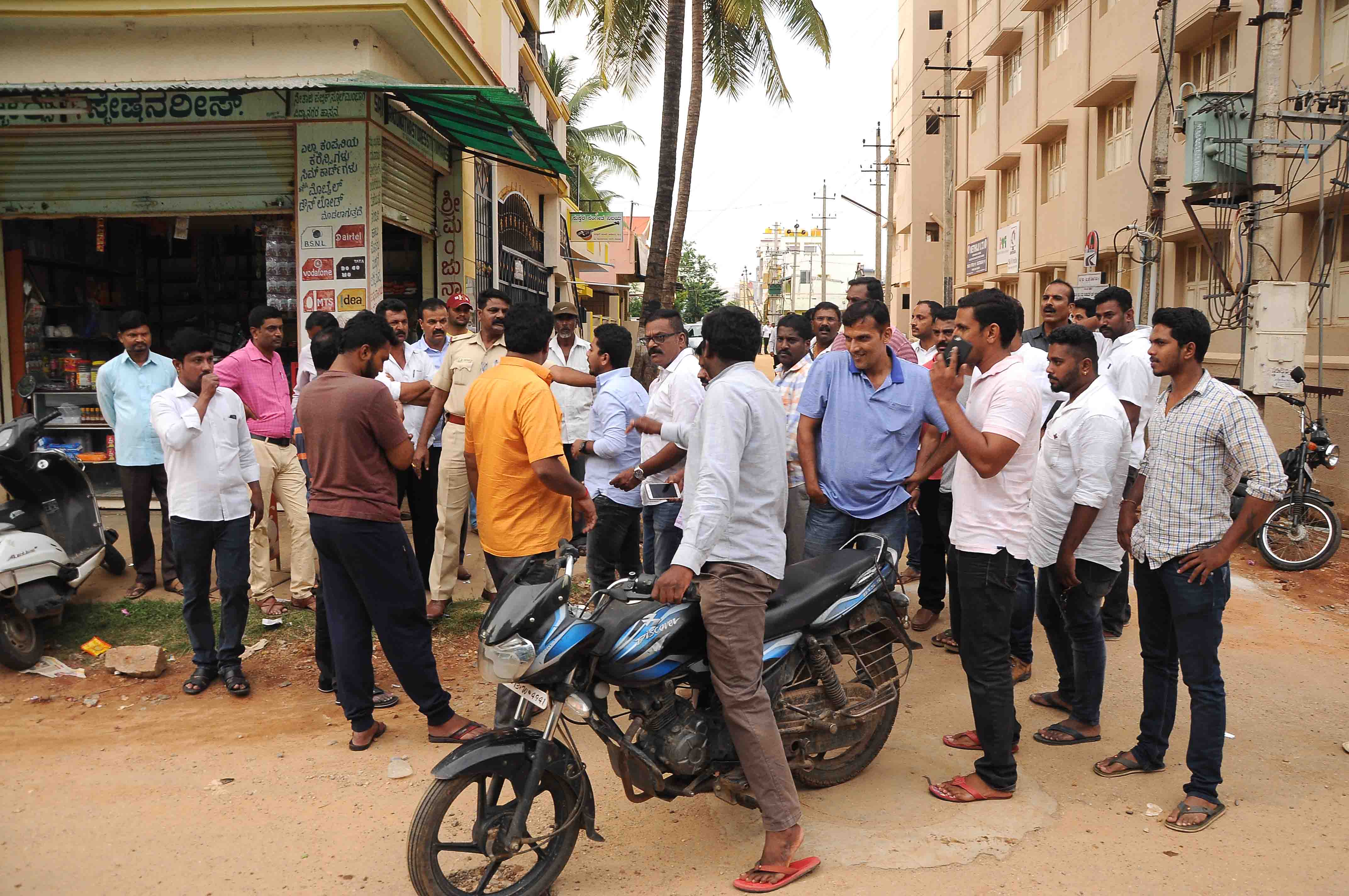 ಹಾಸನ: ನಕಲಿ ಮತದಾನ ಮಾಡಿದ ಯುವಕನಿಗೆ ಥಳಿತ